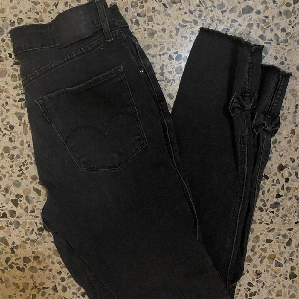Levi’s High Rise Skinny size 30